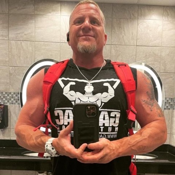 Meet your Posher, Joshua - Picture 1 of 1